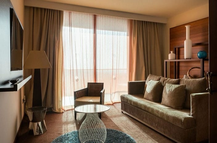 SALOBRE HOTEL AND RESORT - JUNIOR SUITE LIVING ROOM